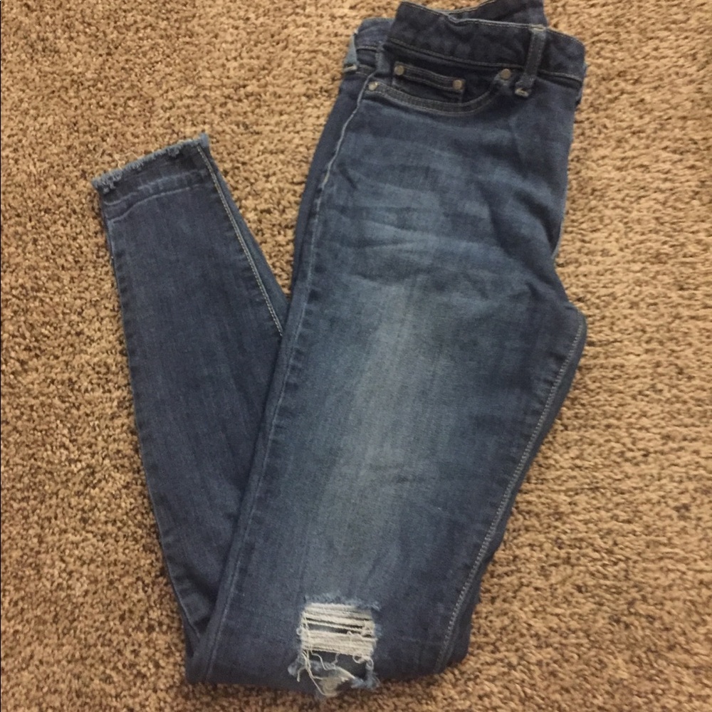 Women’s Distressed Jeans